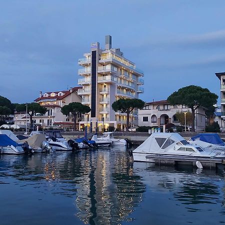 Hotel Mare Lignano Sabbiadoro Kültér fotó