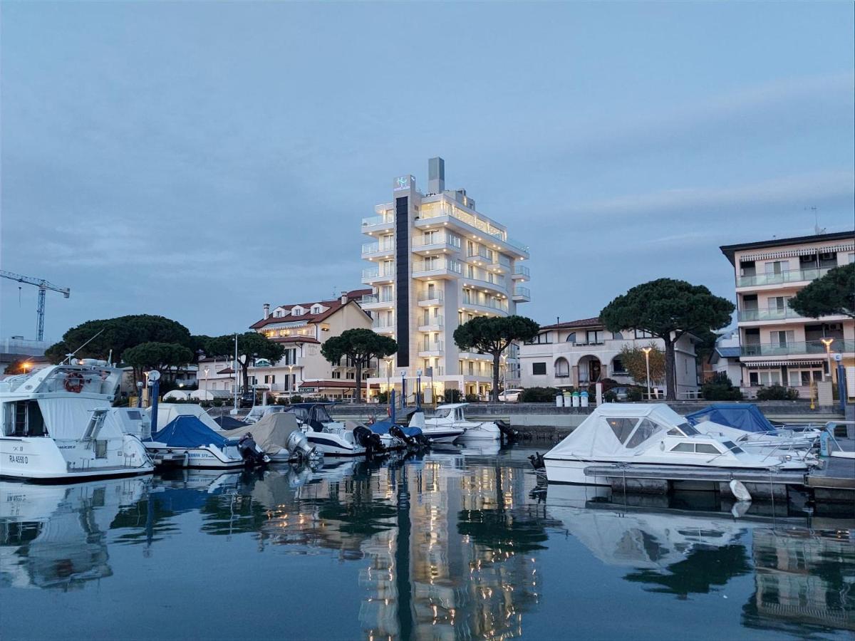 Hotel Mare Lignano Sabbiadoro Kültér fotó