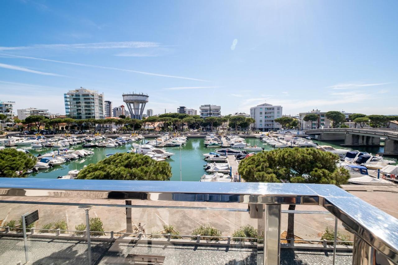 Hotel Mare Lignano Sabbiadoro Kültér fotó