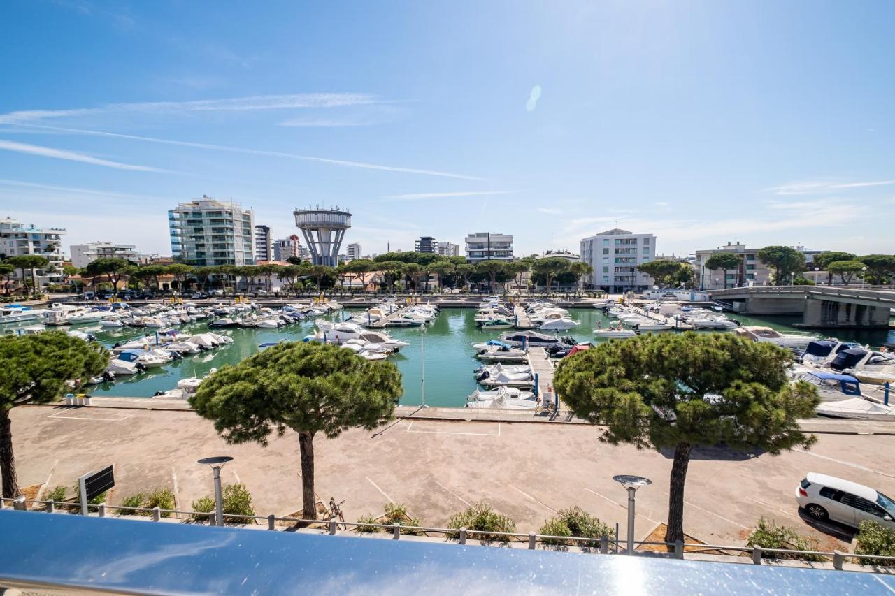 Hotel Mare Lignano Sabbiadoro Kültér fotó