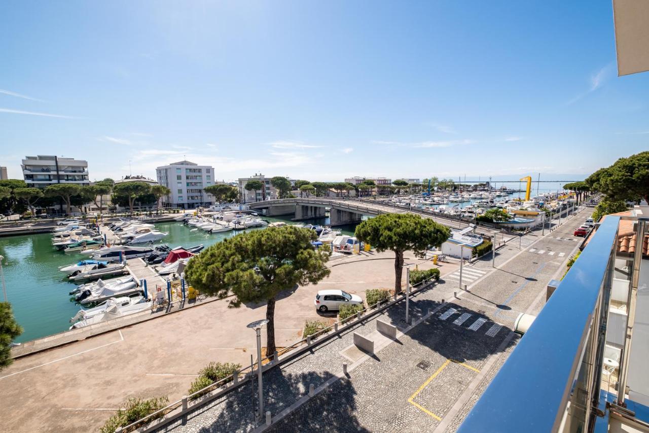 Hotel Mare Lignano Sabbiadoro Kültér fotó